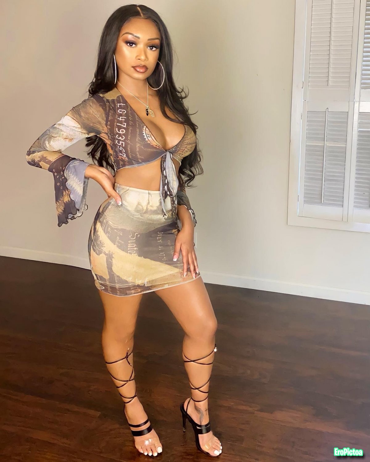 Desiree Mitchell Foot JOI photo featuring Celebrity - Part 49