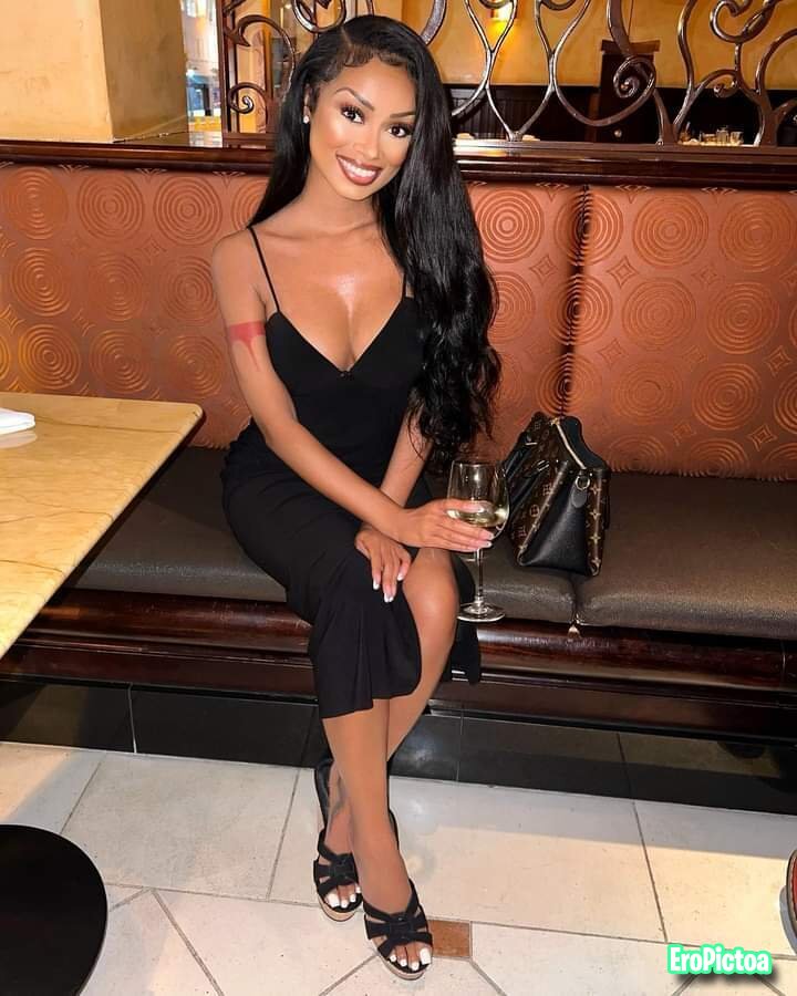 Desiree Mitchell Foot JOI photo featuring IG model - Part 76