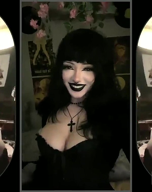 Thumbnail for Goth Babe Session
