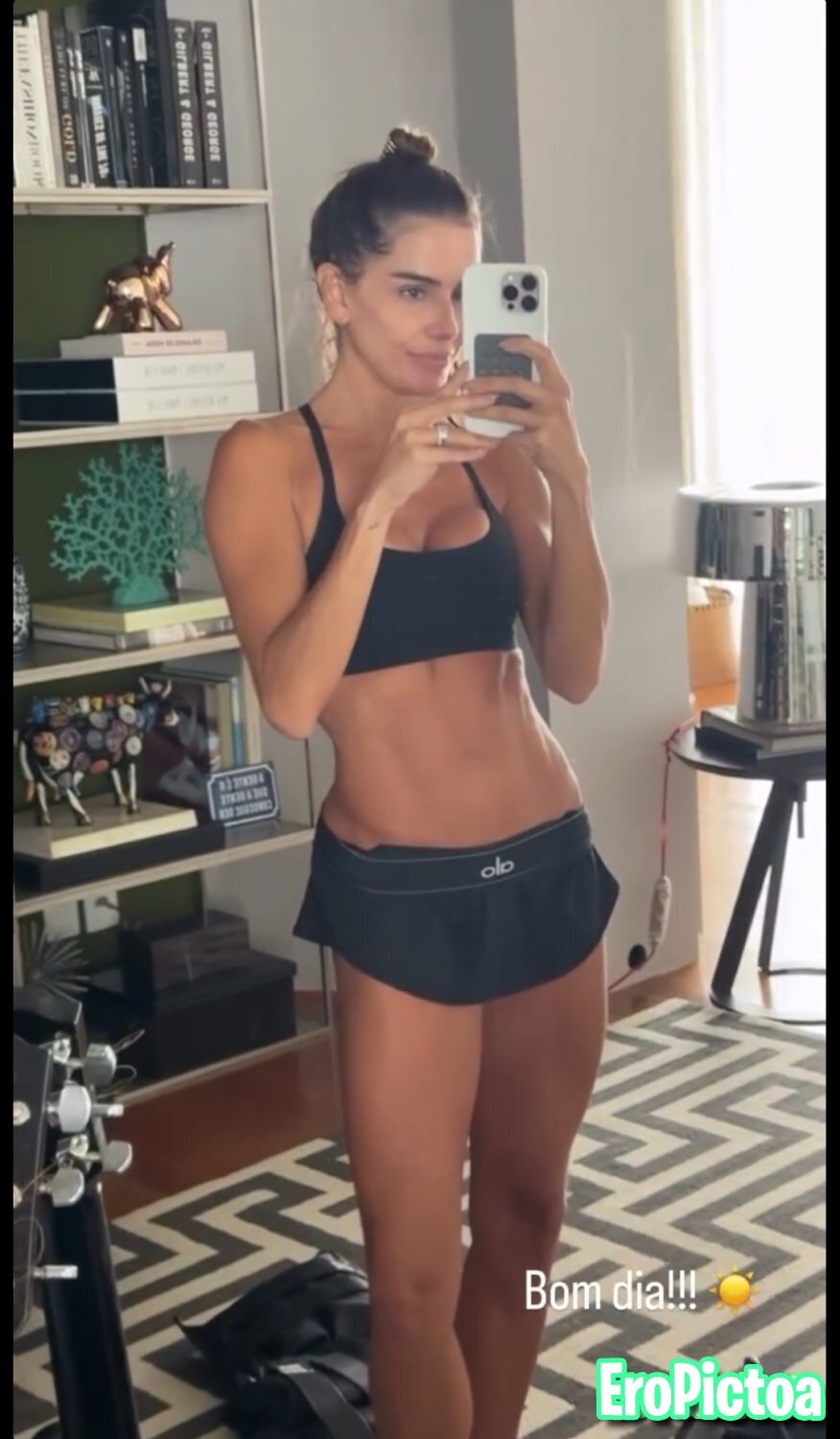 Deborah secco🔥💦 photo