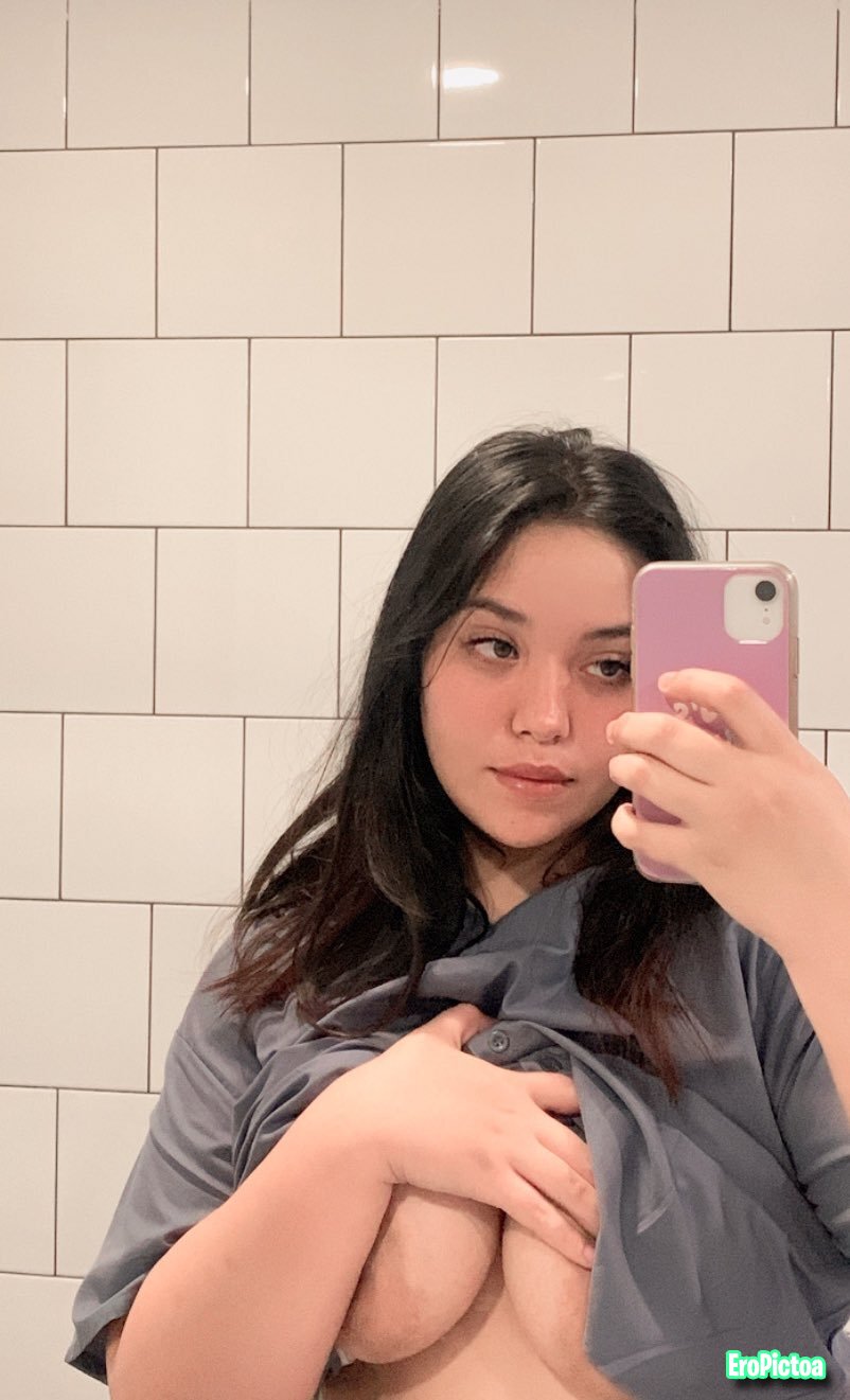 Rara photo featuring amateur