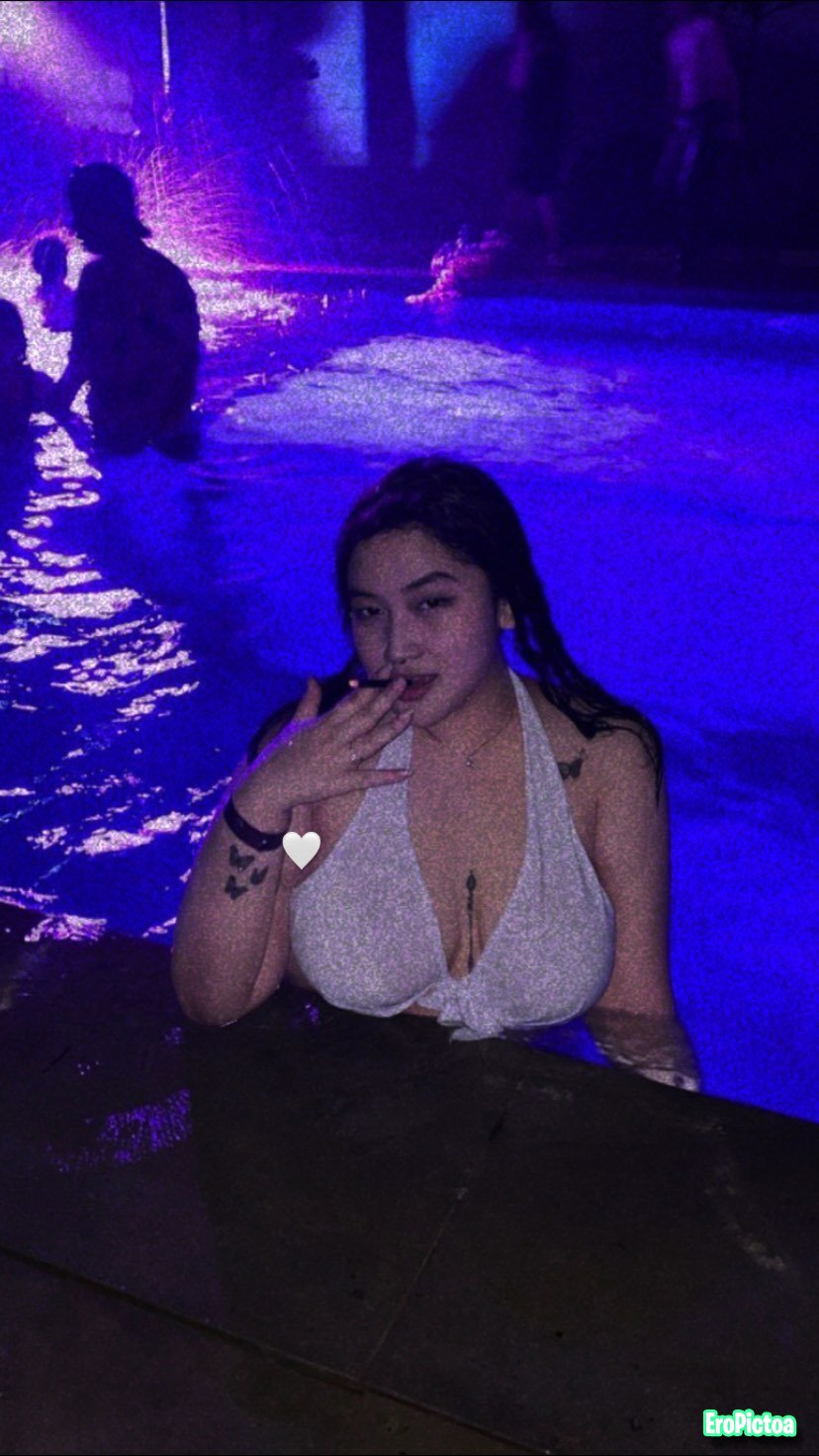 davina photo featuring tattoo