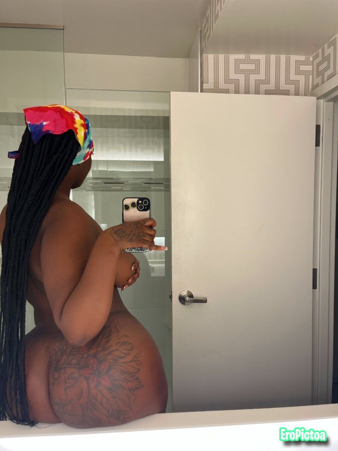Dymond with The Butt Implants photo featuring Backshots
