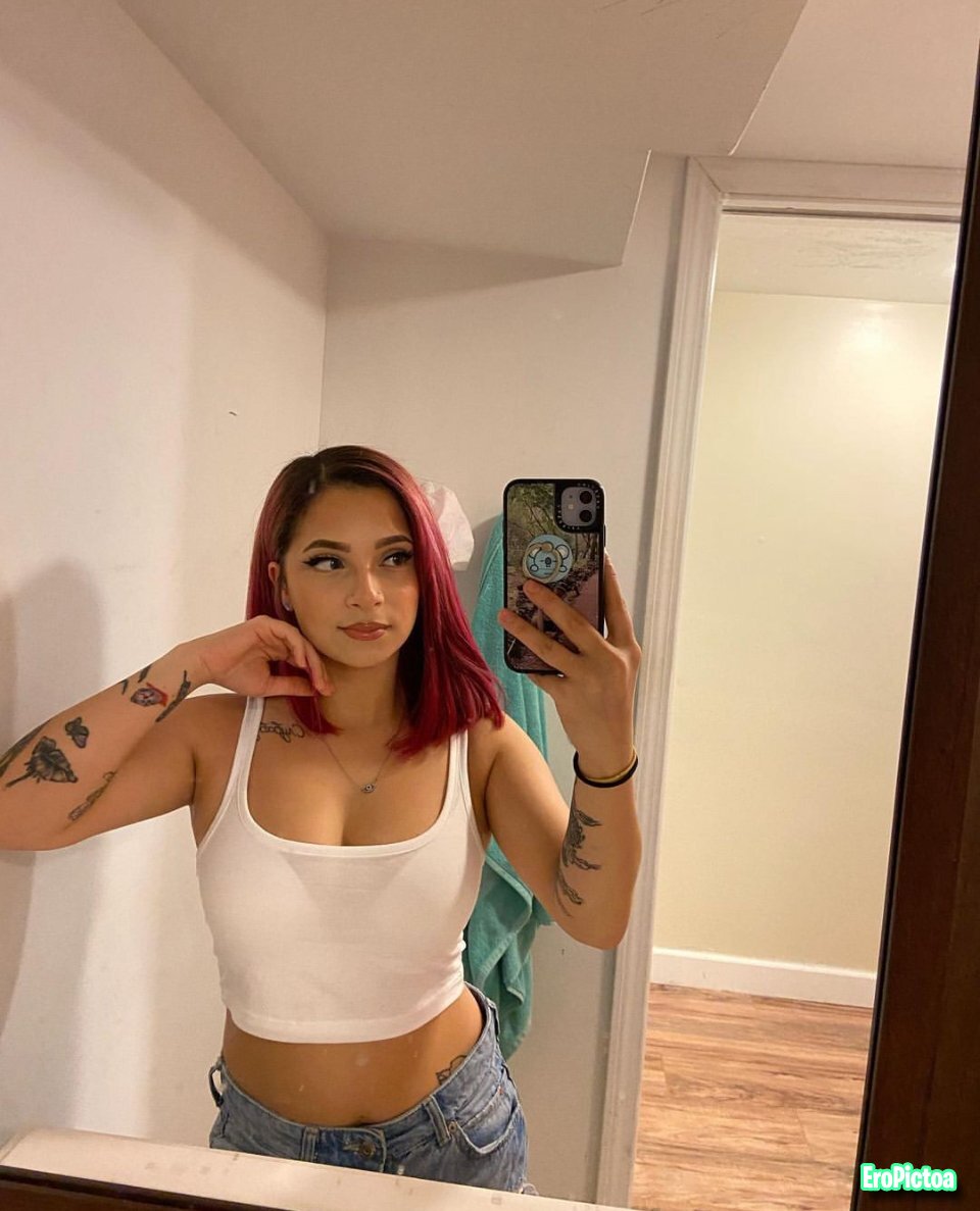 Cute bitch Dallas photo featuring glasses - Part 2