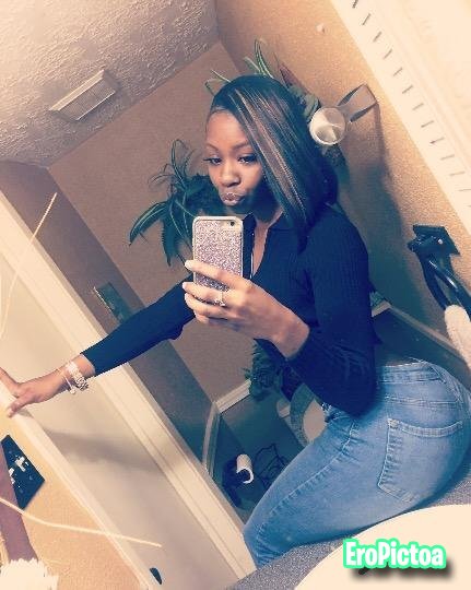 Momma ❣️ Stripper Exotic Dancer #HMD photo featuring Cheeks
