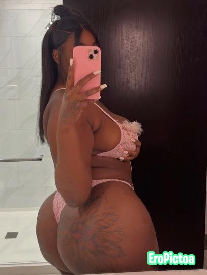 Momma ❣️ Stripper Exotic Dancer #HMD photo featuring Cheeks
