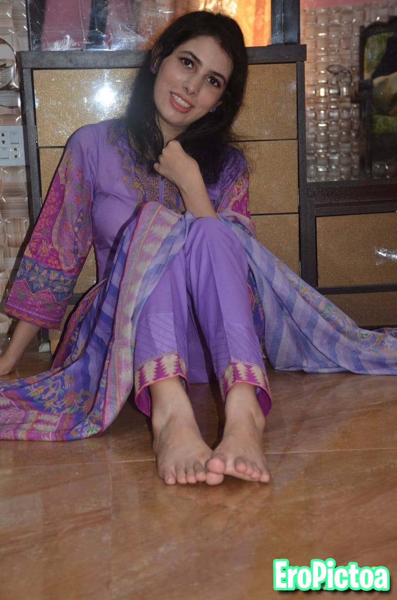 Zara Pakistani whore photo featuring Pakistani