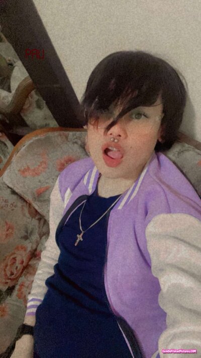 Thumbnail for Snapchat-349762406